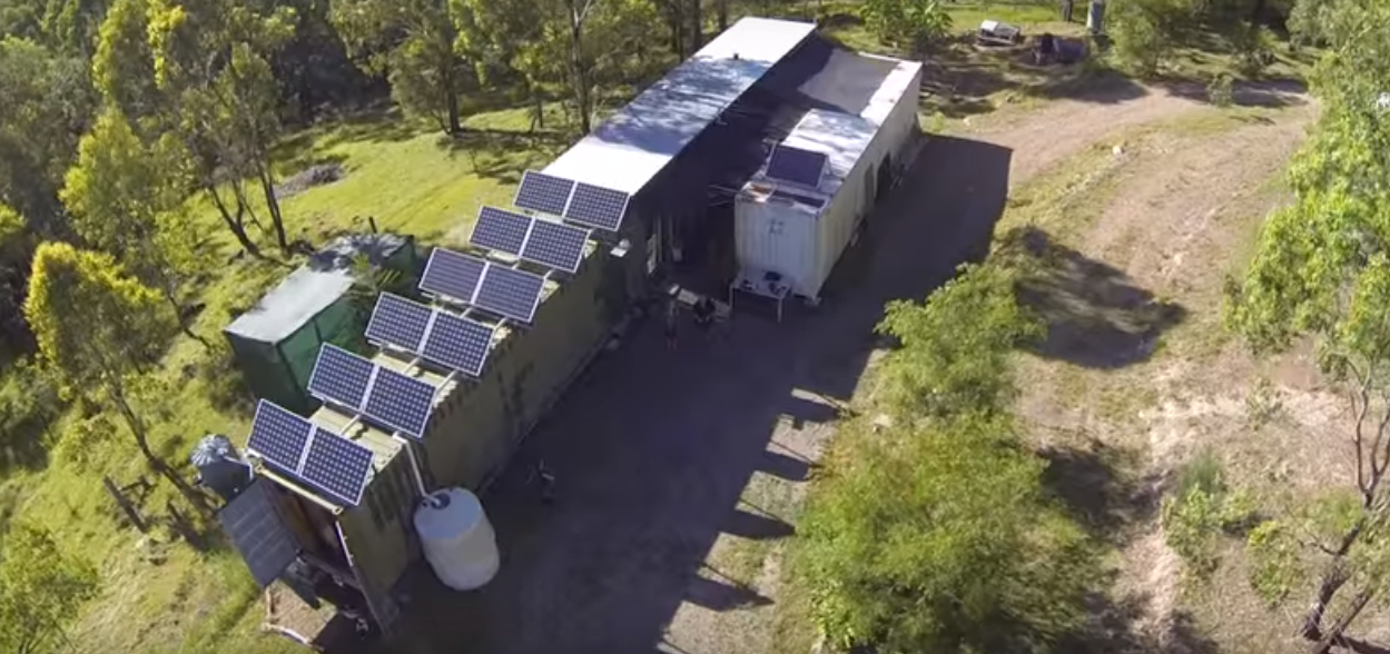 Aussie Couple Builds An Off-Grid Mobile Home From 2 Containers...